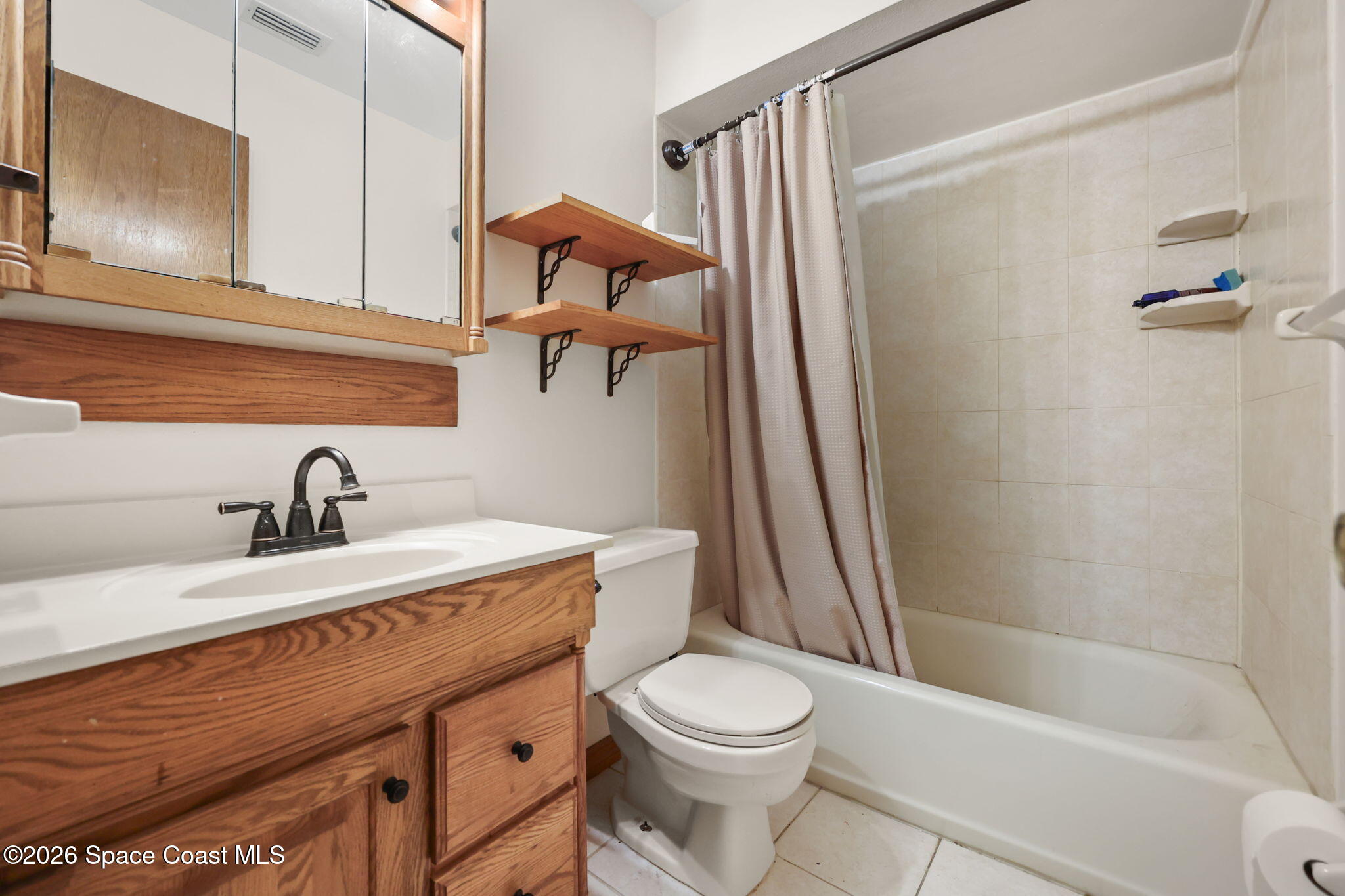 7256 Bright Avenue Cocoa, FL 32927 - Photo 21 of 29 Guest bath