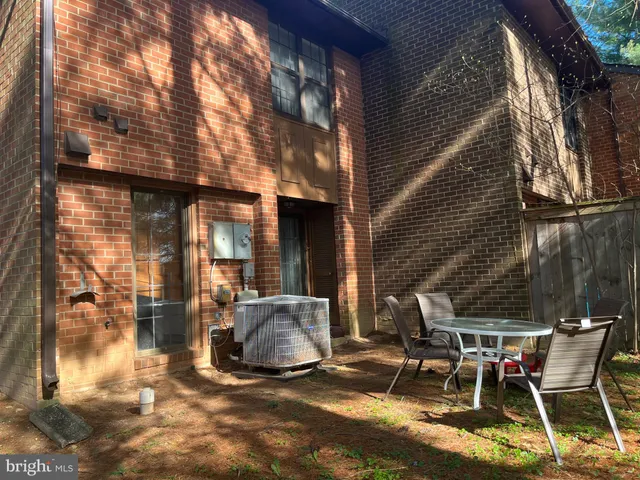 $2,800 | 11319 Headlands Court, Reston, VA 20191