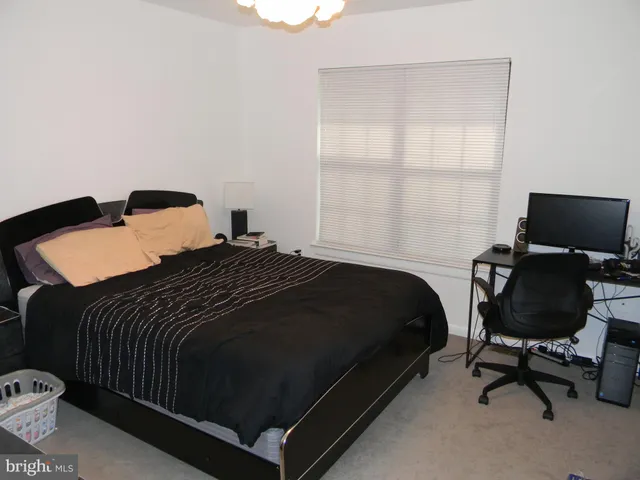 $2,800 | 11319 Headlands Court, Reston, VA 20191