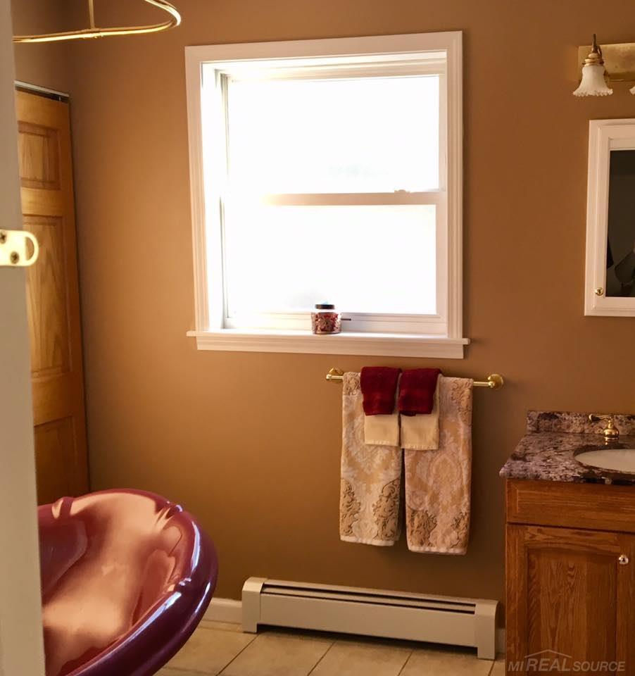 3590 Lakeshore Road Lexington, MI 48450 - Photo 25 of 37 31335656-24.JPG