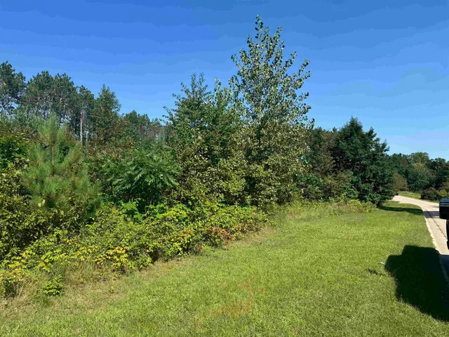 $15,000 | Lake Drive, Unit 36, Gresham, WI 54128