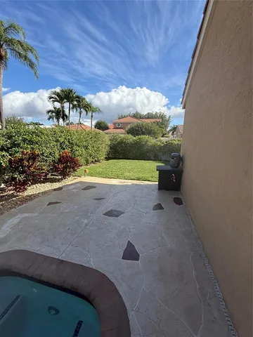 $825,000 | 5532 Descartes Circle, Boynton Beach, FL 33472