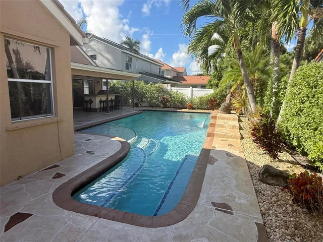 $825,000 | 5532 Descartes Circle, Boynton Beach, FL 33472