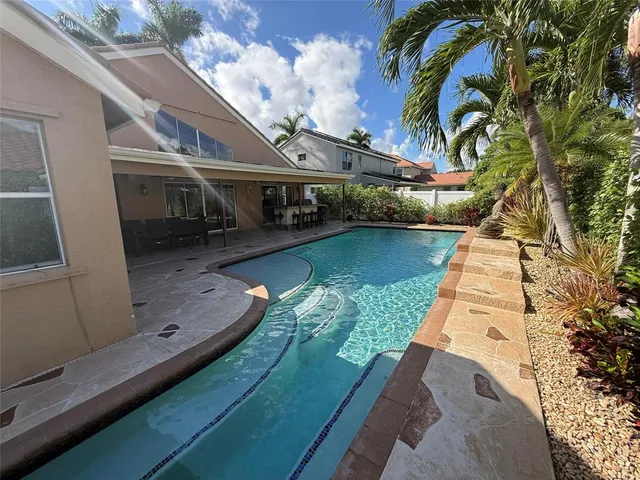 $825,000 | 5532 Descartes Circle, Boynton Beach, FL 33472