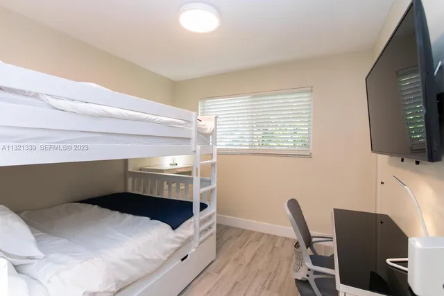 $5,999 | 1120 North 13th Terrace, Hollywood, FL 33019