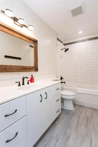 $5,999 | 1120 North 13th Terrace, Hollywood, FL 33019