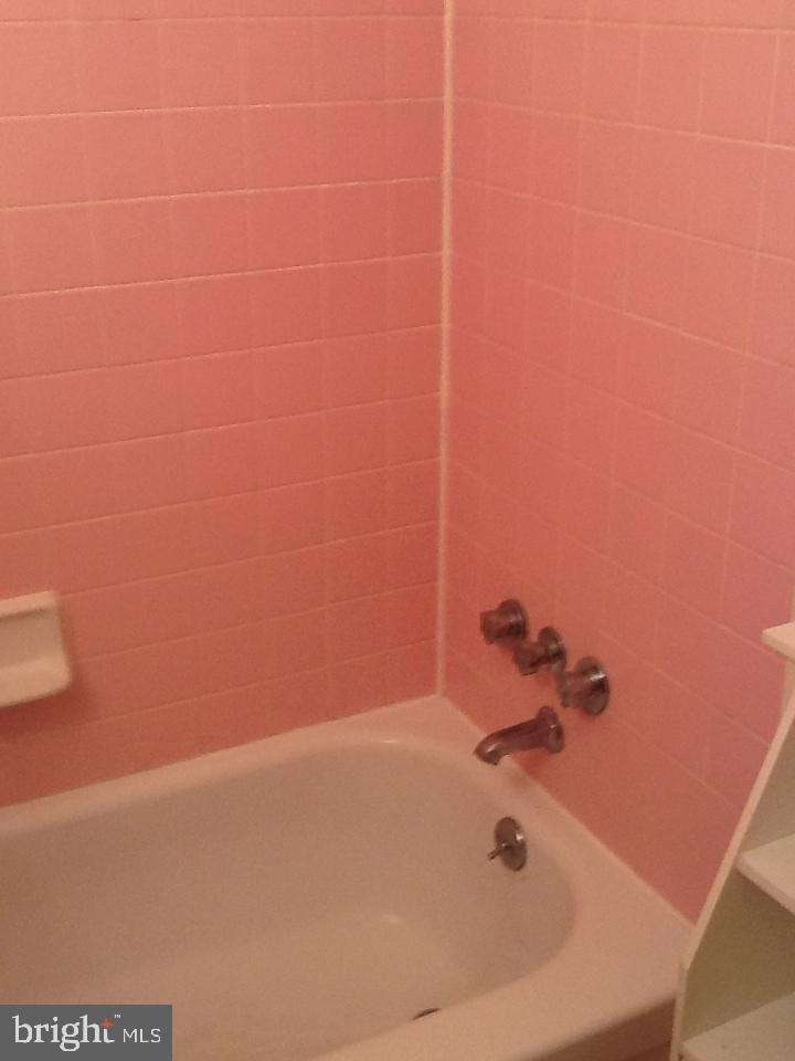 9184 Ryerson Road Philadelphia, PA 19114 - Photo 8 of 35 Gallery Image 8