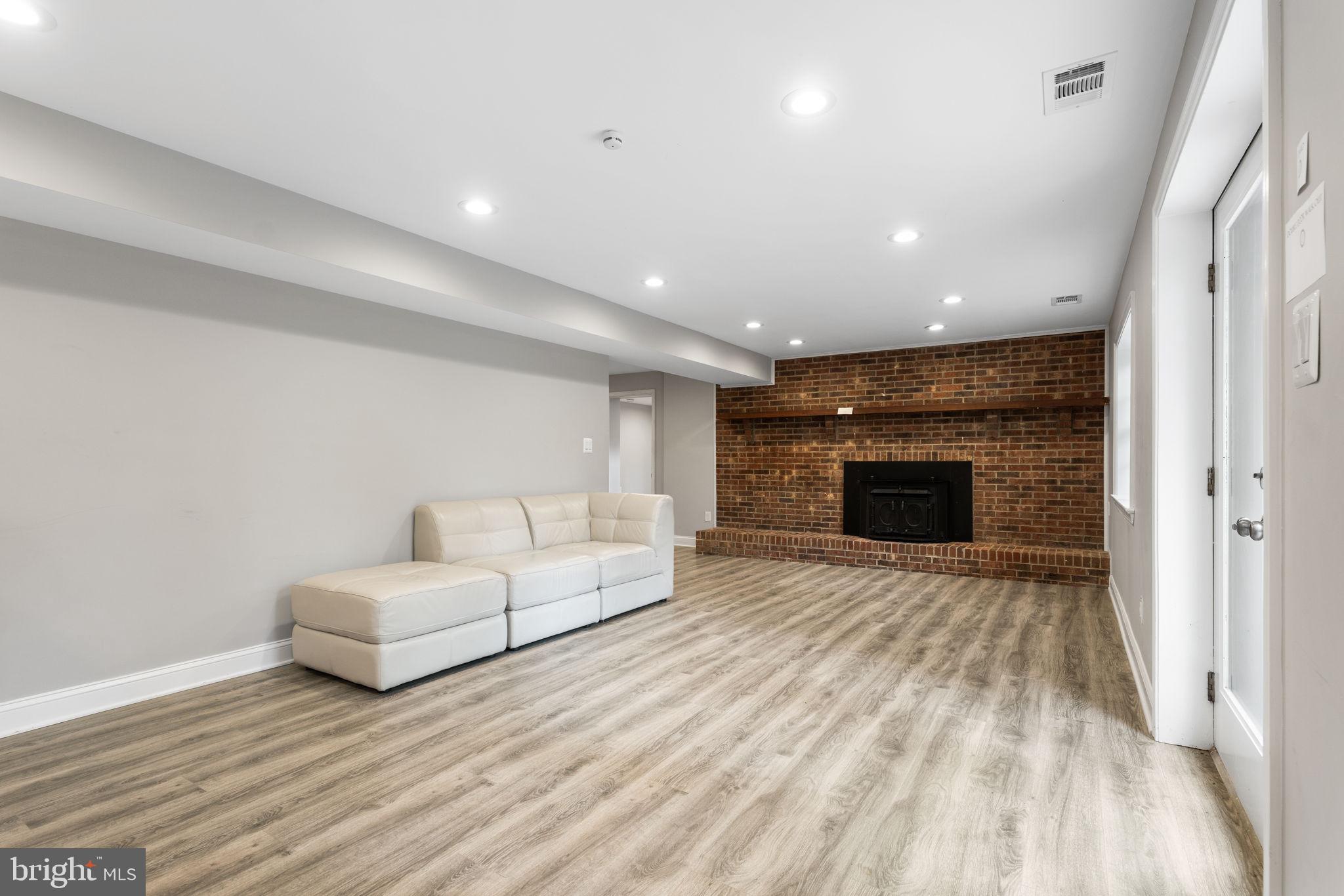 3436 Holly Road Annandale, VA 22003 - Photo 43 of 87