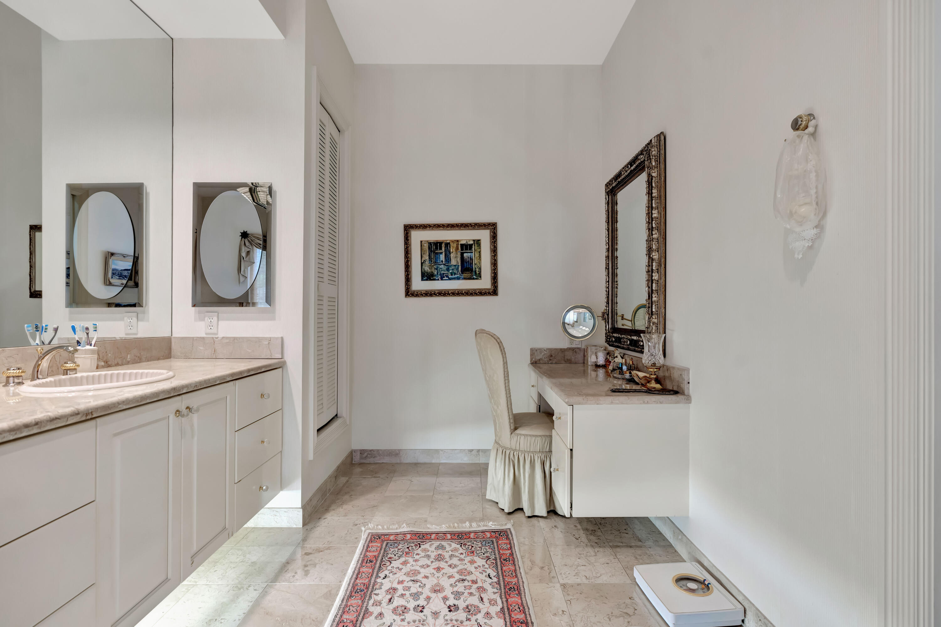 266 Locha Drive Jupiter, FL 33458 - Photo 22 of 60 a view of bathroom with dual sinks