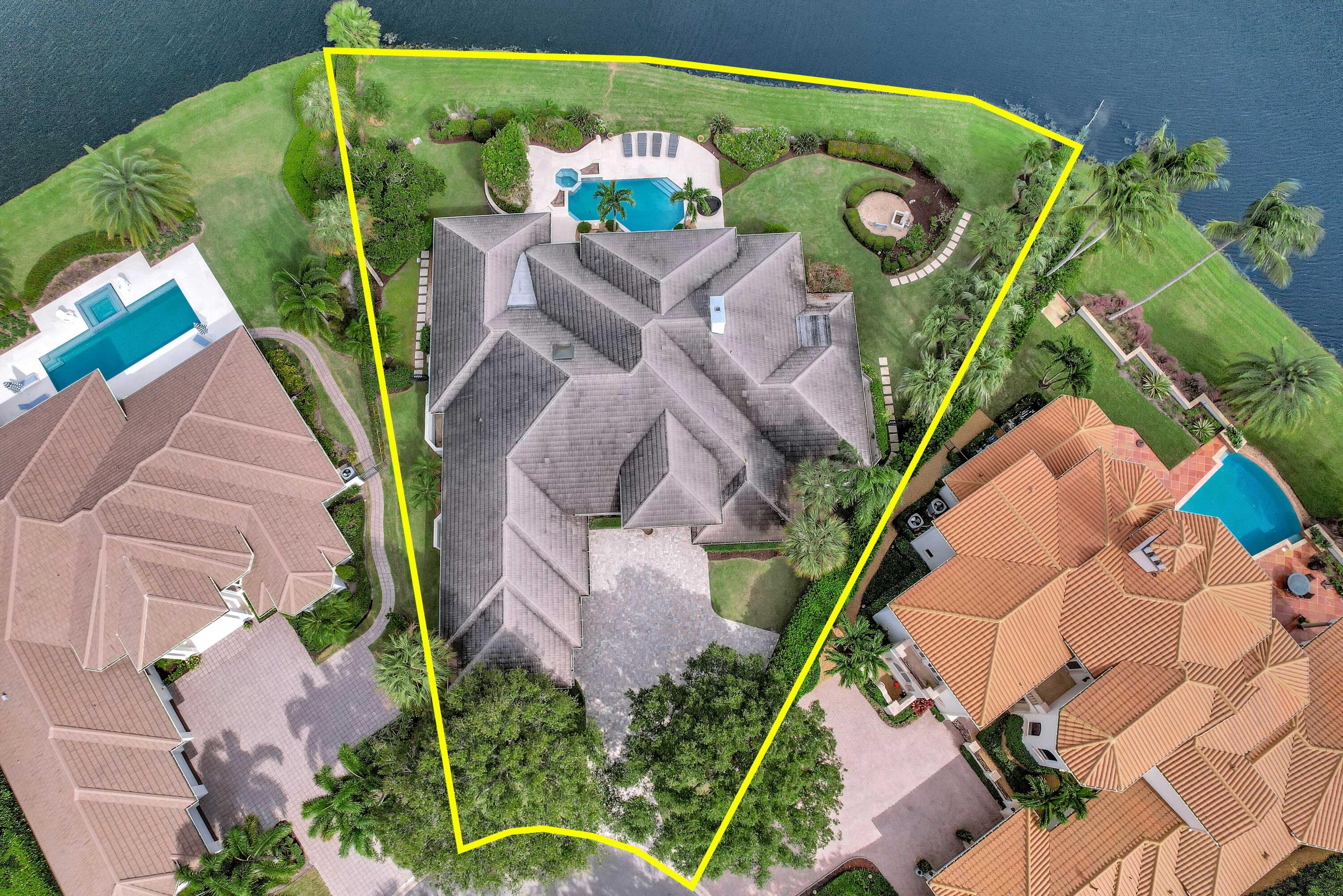 266 Locha Drive Jupiter, FL 33458 - Photo 52 of 60 an aerial view of a house