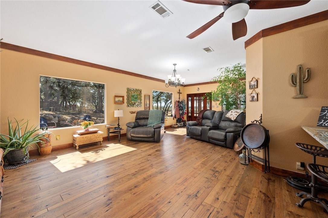 4909 Lookout Ridge Drive Marble Falls, TX 78654 - Photo 13 of 39