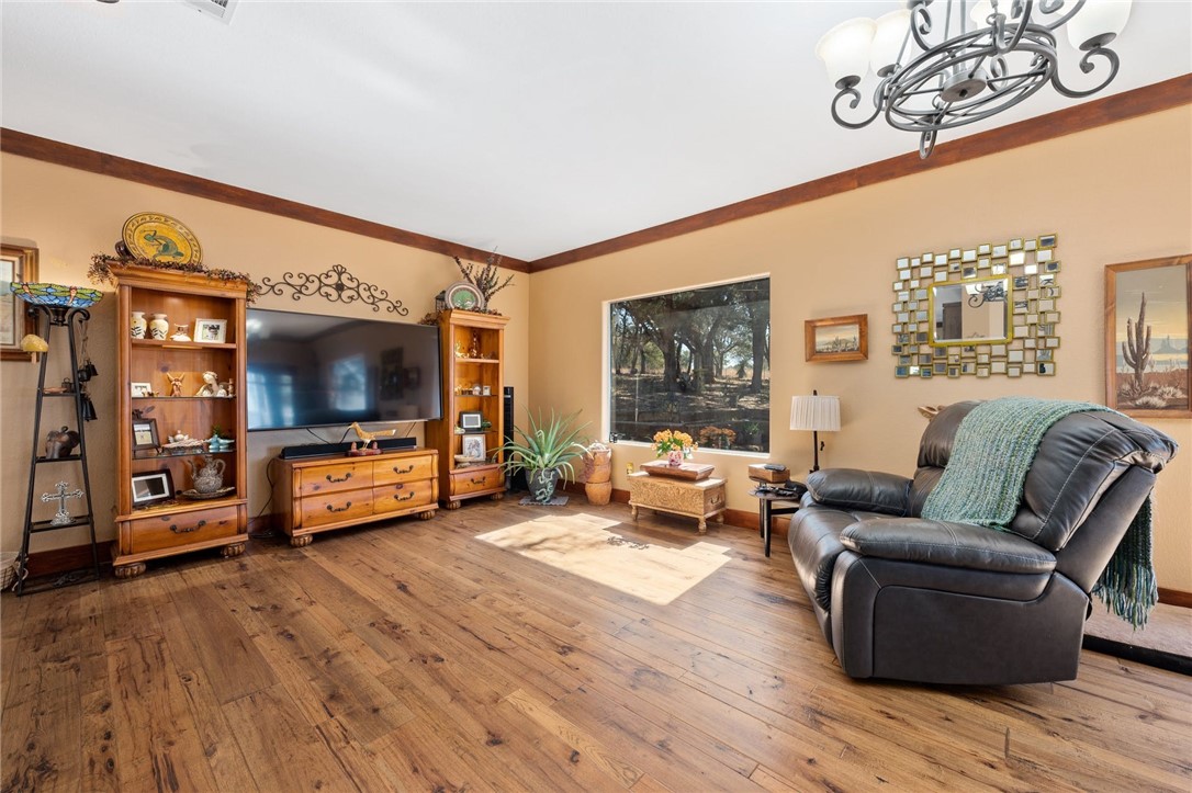 4909 Lookout Ridge Drive Marble Falls, TX 78654 - Photo 14 of 39