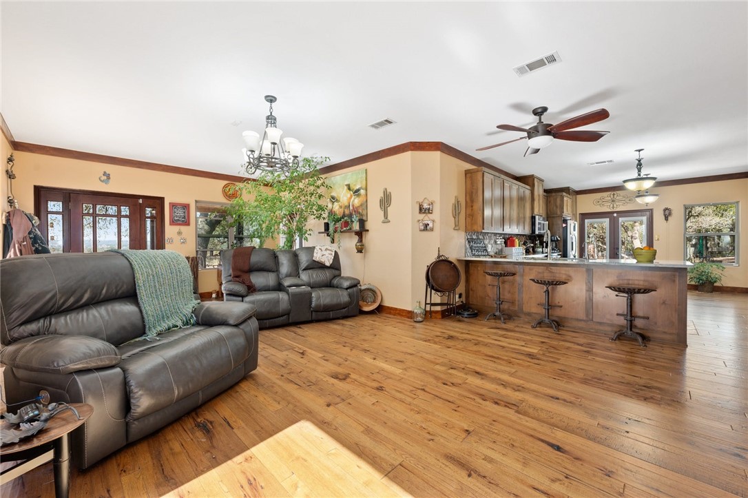 4909 Lookout Ridge Drive Marble Falls, TX 78654 - Photo 15 of 39