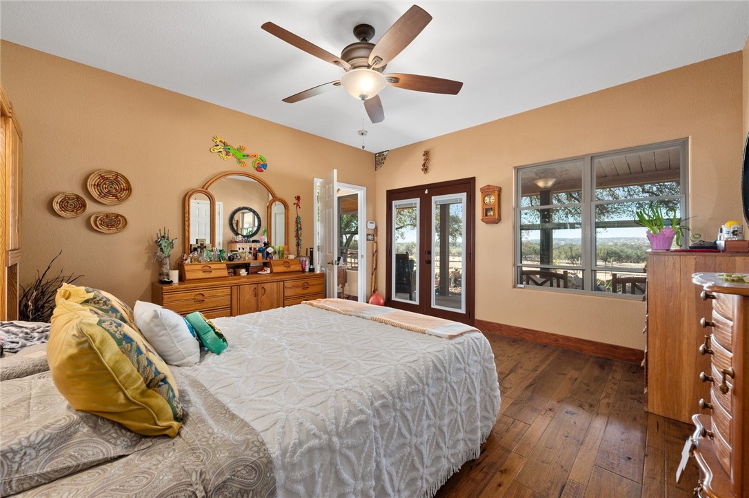 4909 Lookout Ridge Drive Marble Falls, TX 78654 - Photo 18 of 39