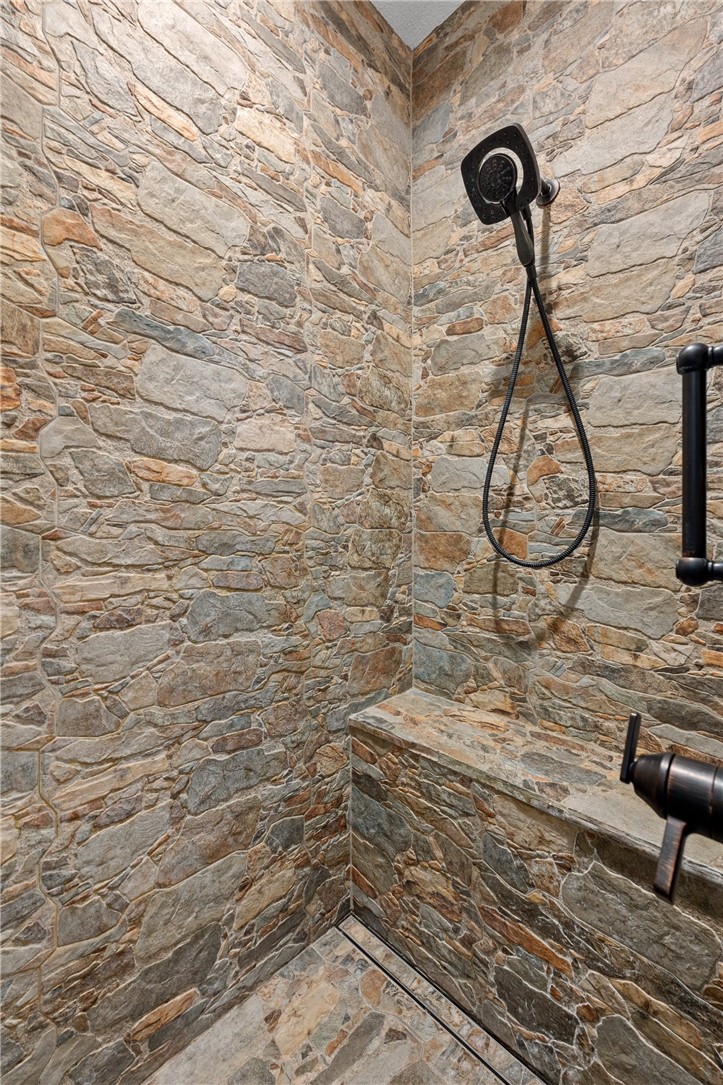 4909 Lookout Ridge Drive Marble Falls, TX 78654 - Photo 23 of 39