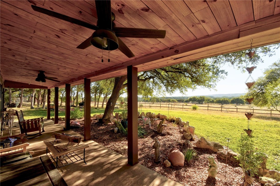 4909 Lookout Ridge Drive Marble Falls, TX 78654 - Photo 3 of 39