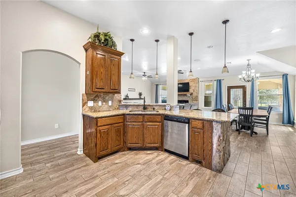 $765,000 | 16101 Dove Road, Moody, TX 76557