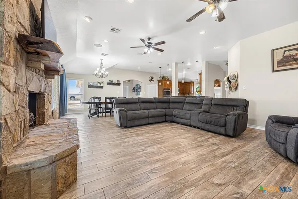 $765,000 | 16101 Dove Road, Moody, TX 76557