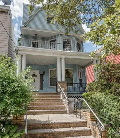 $3,800 | 63 Gautier Avenue, Unit 2, Jersey City, NJ 07306