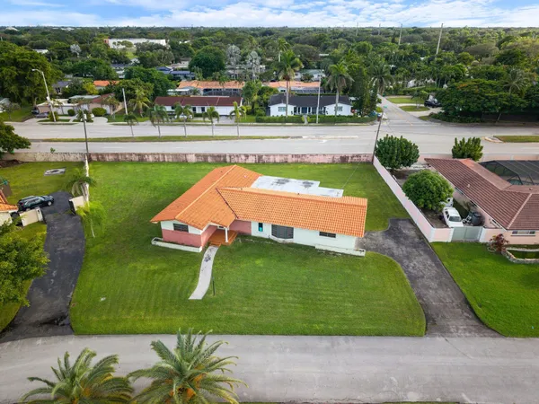 $975,000 | 8230 Southwest 87th Terrace, Miami, FL 33143