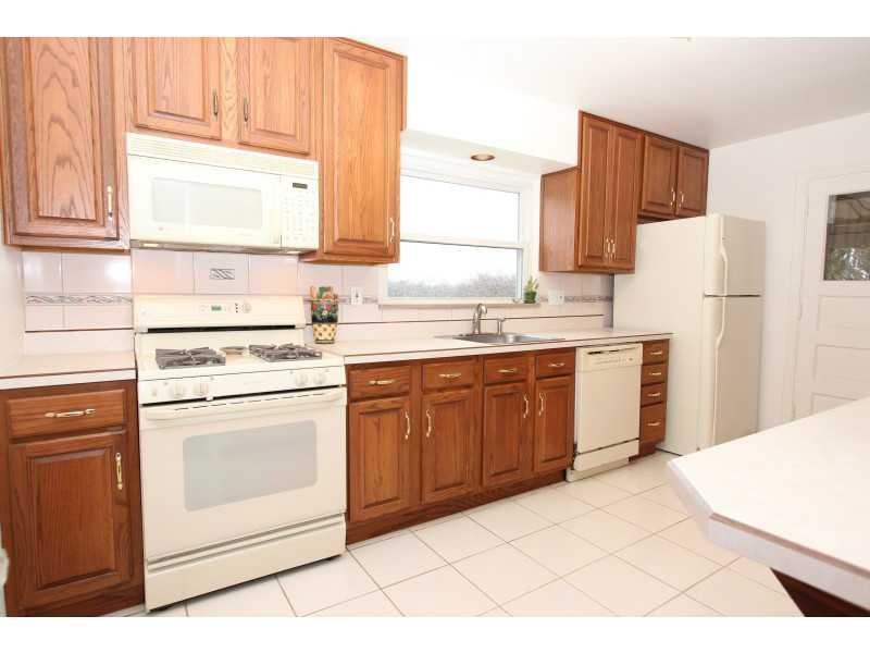 496 Old Farm Road Pittsburgh, PA 15228 - Photo 11 of 25 Kitchen.