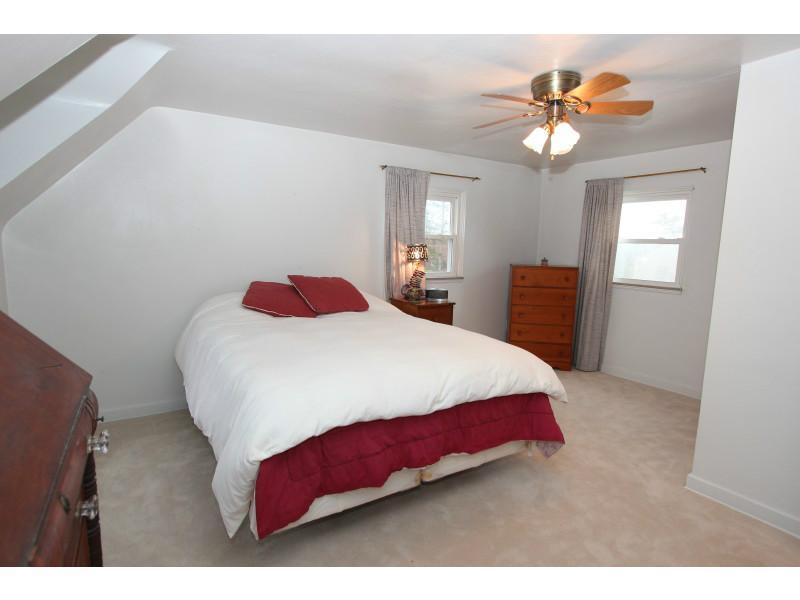 496 Old Farm Road Pittsburgh, PA 15228 - Photo 14 of 25 Bedroom.