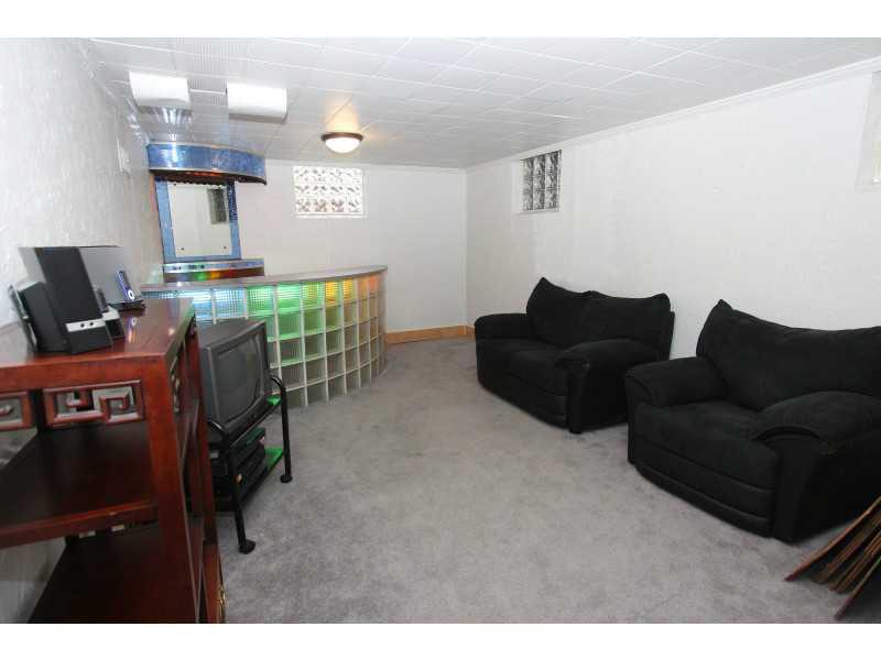 496 Old Farm Road Pittsburgh, PA 15228 - Photo 20 of 25 Basement/Game Room.