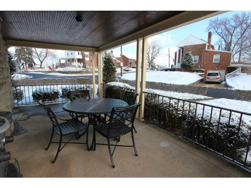 496 Old Farm Road Pittsburgh, PA 15228 - Photo 22 of 25 Patio/Deck.