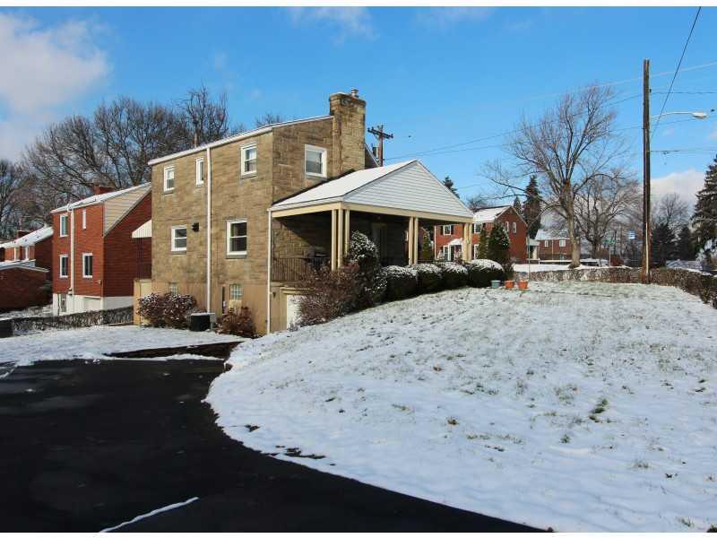 496 Old Farm Road Pittsburgh, PA 15228 - Photo 24 of 25 Exterior Back.