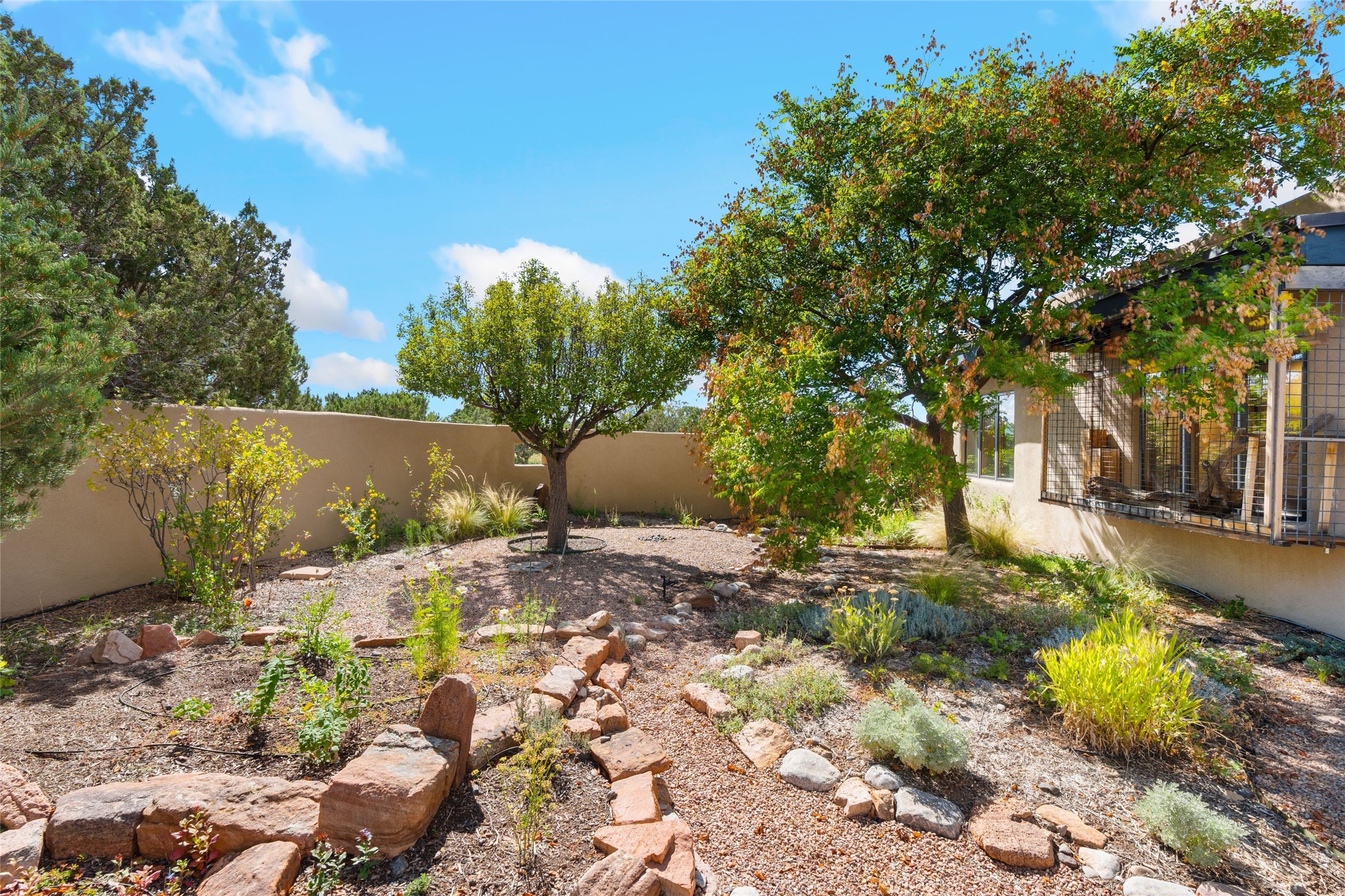 71 Camerada Loop Santa Fe, NM 87508 - Photo 18 of 35