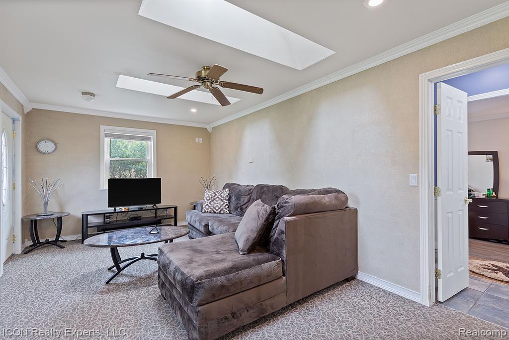 1533 Walton Boulevard Rochester Hills, MI 48309 - Photo 15 of 30