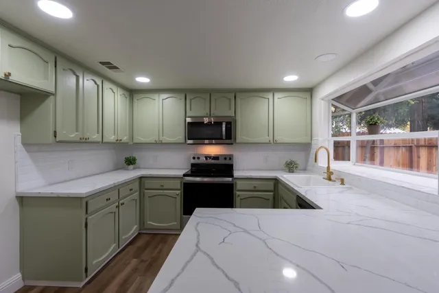 $439,900 | 899 La Jolla Way, Merced, CA 95348