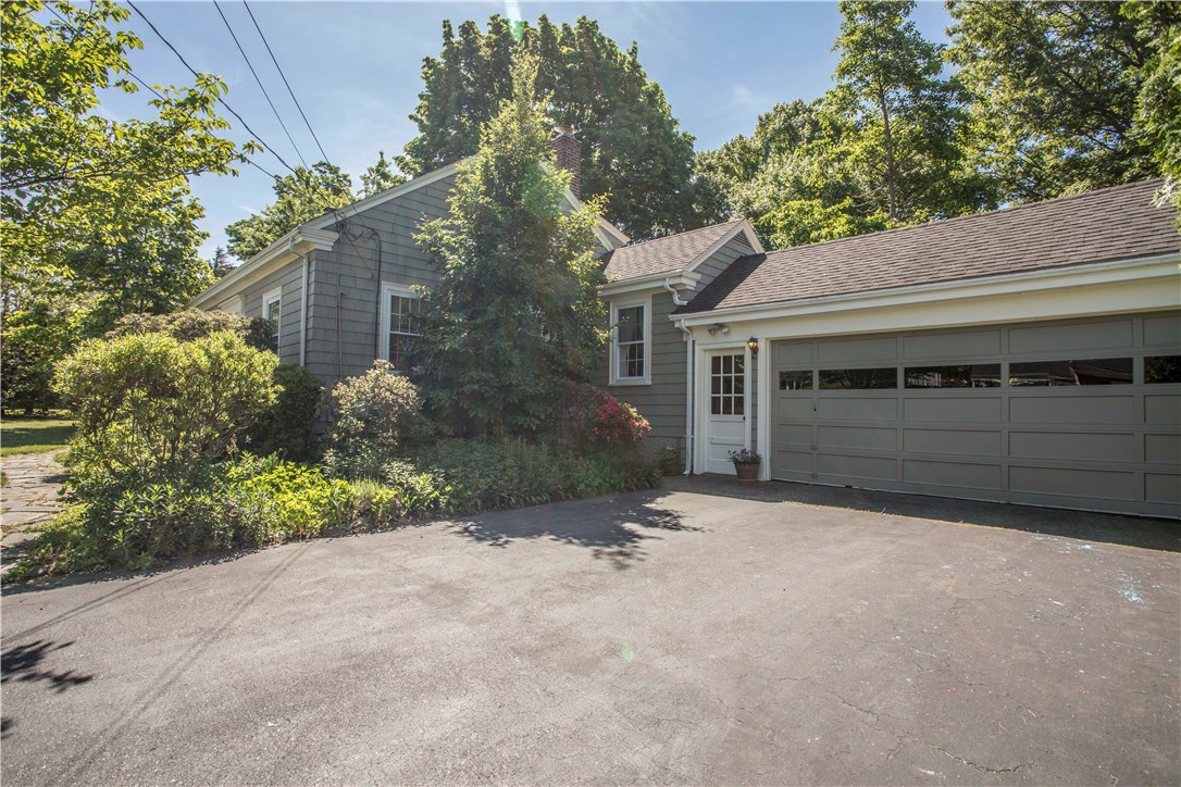 16 Locust Terrace Warren, RI 02885 - Photo 2 of 30 Gallery Image 2