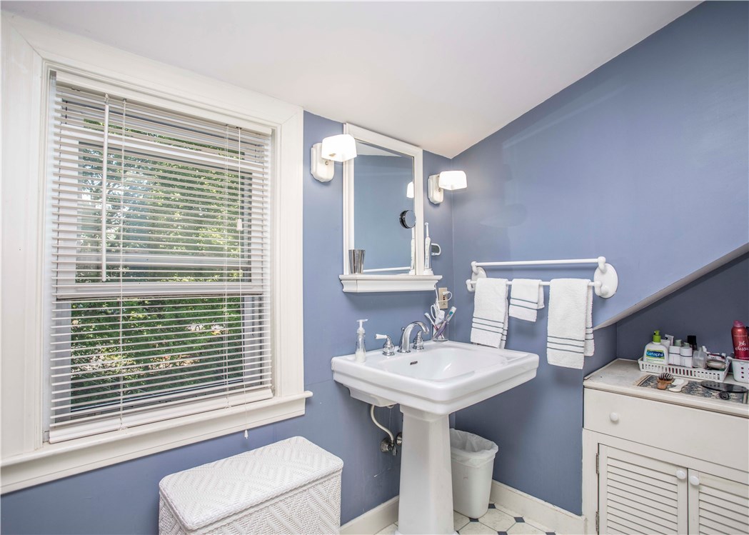 16 Locust Terrace Warren, RI 02885 - Photo 25 of 30 Gallery Image 25