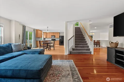 $999,000 | 23412 Southeast 260th Court, Maple Valley, WA 98038