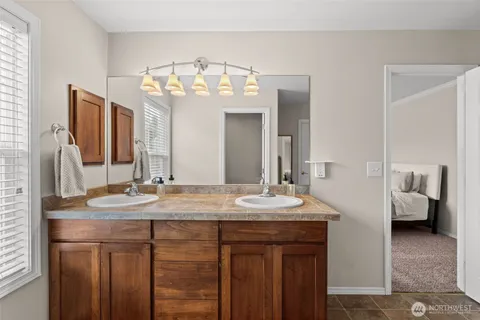 $999,000 | 23412 Southeast 260th Court, Maple Valley, WA 98038