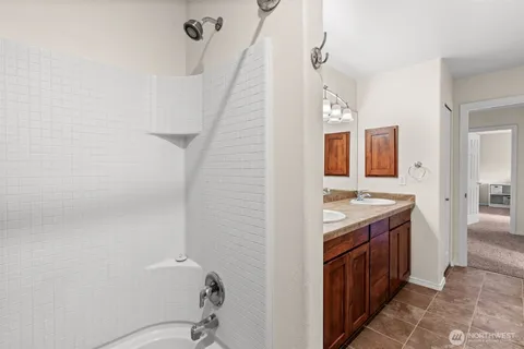 $999,000 | 23412 Southeast 260th Court, Maple Valley, WA 98038