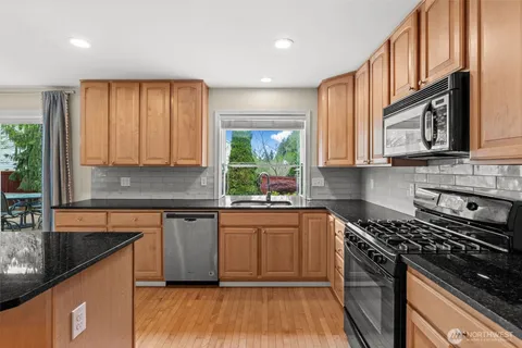 $999,000 | 23412 Southeast 260th Court, Maple Valley, WA 98038