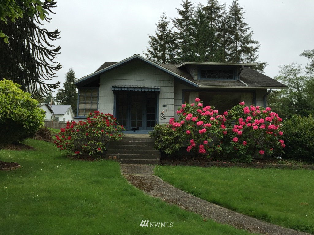 1026 Fowler Street Raymond, WA 98577 - Photo 1 of 18 Gallery Image 1