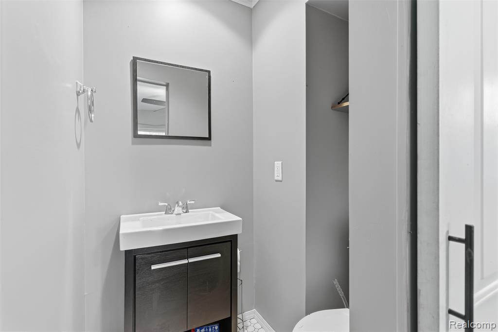 7230 Center Road Mount Morris, MI 48458 - Photo 20 of 33