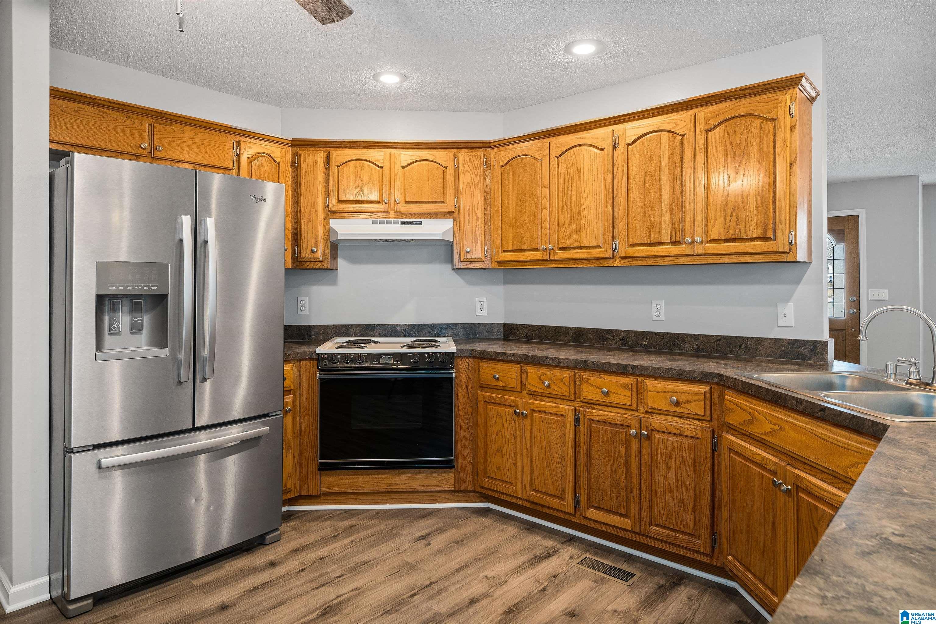 295 Murray Street Gardendale, AL 35071 - Photo 11 of 25