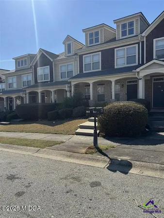 a house view with a outdoor space