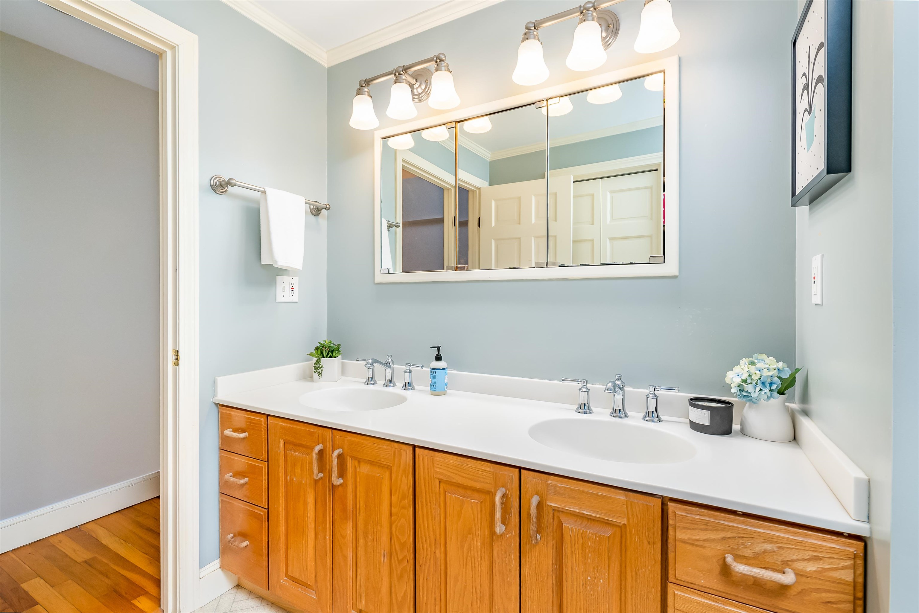 970 Ray Street Manchester, NH 03104 - Photo 23 of 31 Gallery Image 23