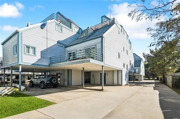 $325,000 | 141 Highway 22, Unit B2, Madisonville, LA 70447