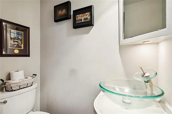 $325,000 | 141 Highway 22, Unit B2, Madisonville, LA 70447