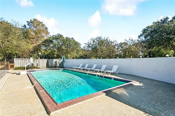 $325,000 | 141 Highway 22, Unit B2, Madisonville, LA 70447