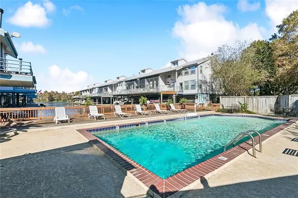 $325,000 | 141 Highway 22, Unit B2, Madisonville, LA 70447