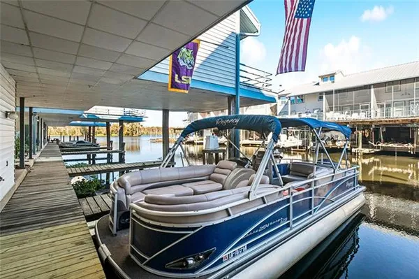 $325,000 | 141 Highway 22, Unit B2, Madisonville, LA 70447
