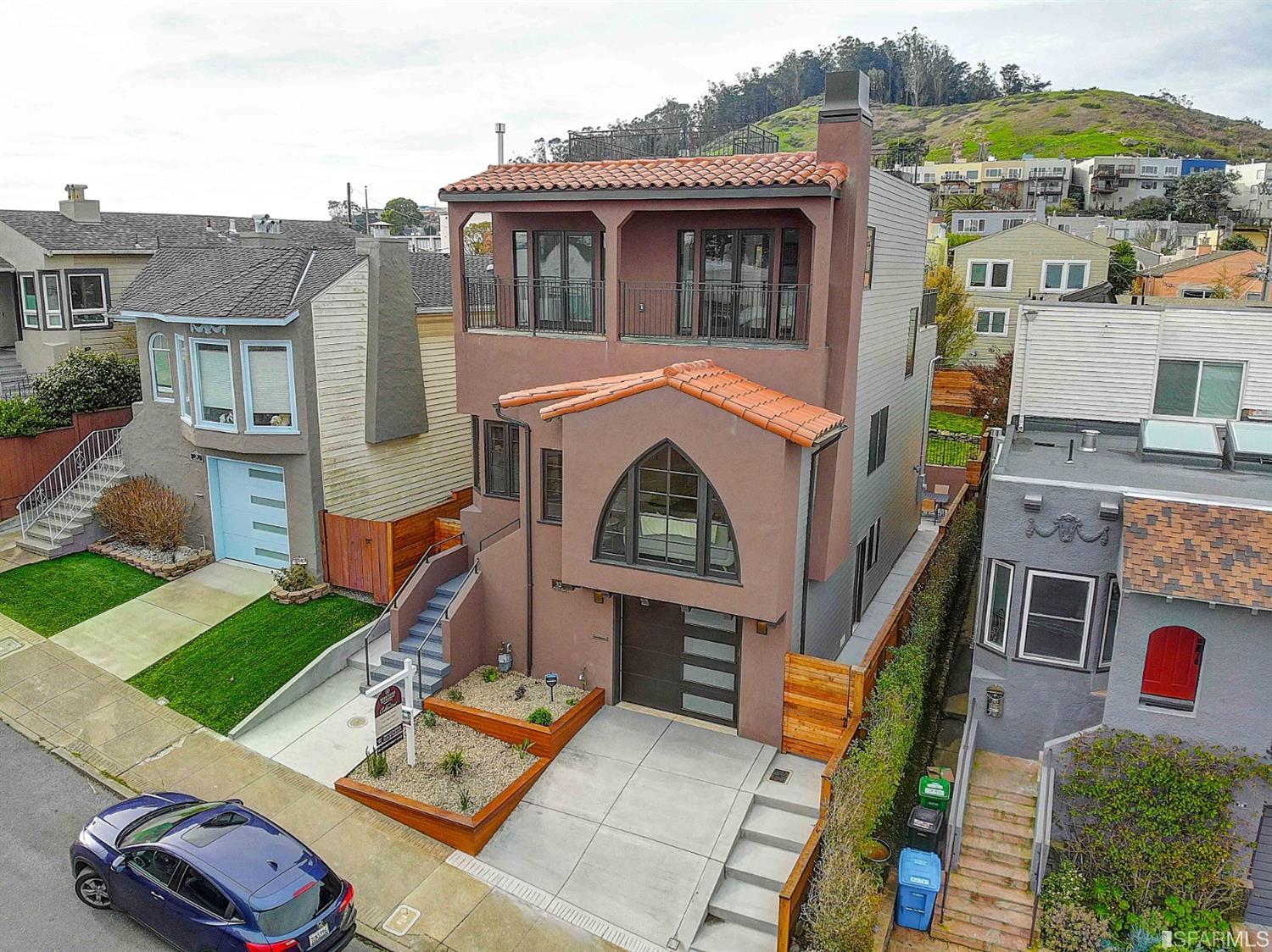 32 Sequoia Way San Francisco, CA 94127 - Photo 2 of 41