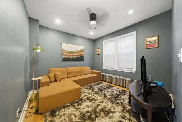 $624,900 | 2924 South Princeton Avenue, Chicago, IL 60616